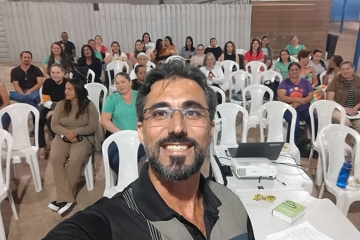 Apresentação do Silvania Digital + ECA Digital para professores da escola municipal Geral Napoleão