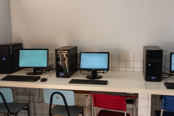 Manutenção de Computadores - Escola municipal José Eduardo Mendonça( Rural)