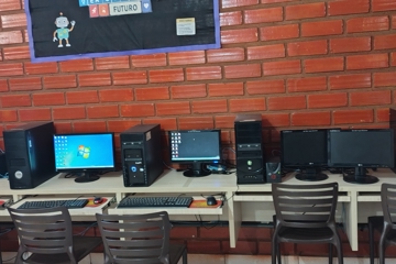 Manutenção de Computadores da escola + manutenção de notebooks de professores - Escola Crispim Marques(Rural)