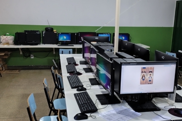 Manutenção dos Computadores da escola - escola municipal Geraldo Napoleão