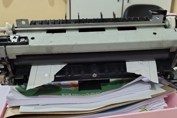 Escola Zenaide Campos Roriz - Manutenção de computadores